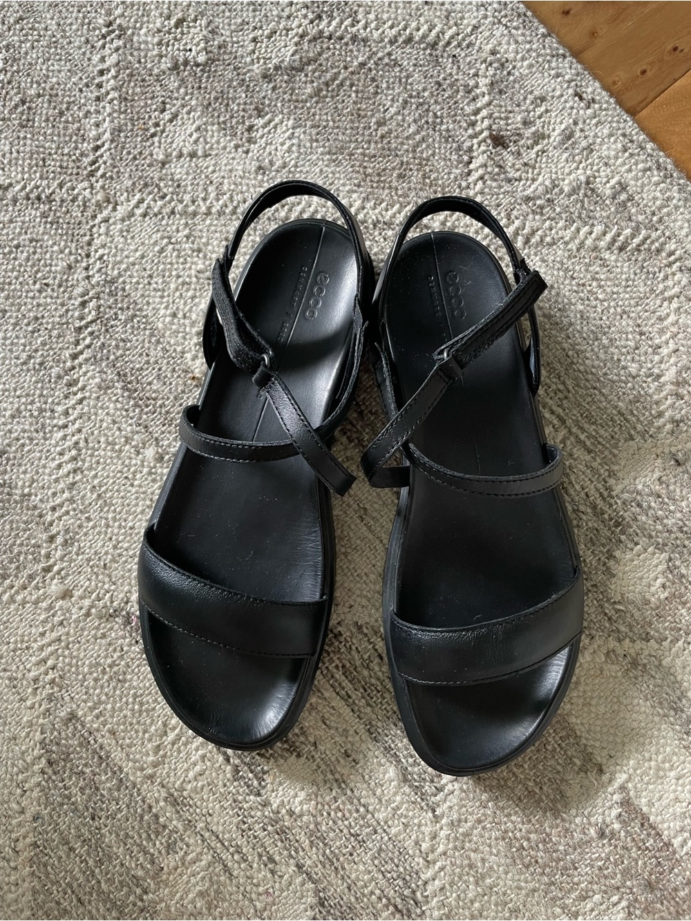 Ecco Yuma Ankle Strap Sandal In Black Leather - Picture 7 of 8